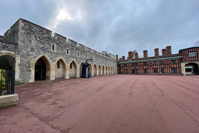 Private Windsor Castle, Stonehenge, The City of Bath Day Tour - The guide role: history talk, timing support, and self-guided sites