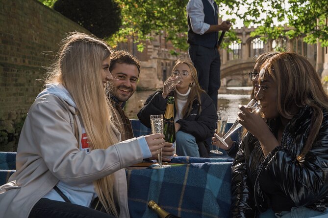 Punting Tour in Cambridge - Your River Route: College Backs, Mathematical Bridge, and King’s College Chapel