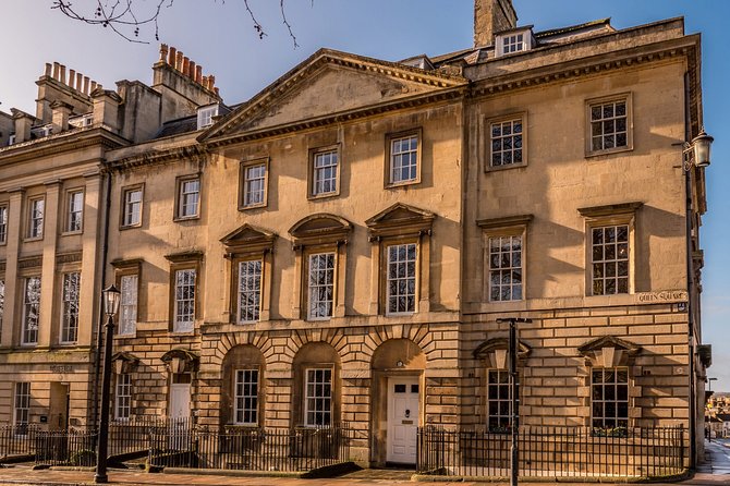 Roman Baths and Bath City Walking Tour - Stepping into the Roman Baths: Great Bath, hot pools, and key artifacts