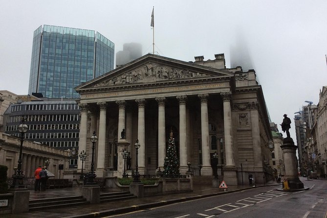 Roman London Private Walking Tour - Stops 16 to 23: churches, Roman Bath House locations, London Bridge, the Great Fire, and the Mithraeum underground