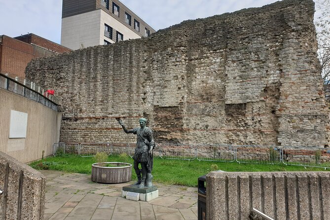 Roman Ruins to Blitz Bombings: A Walking Tour of London's Fiery History - Meeting at Trinity Square, Ending by Fleet Street