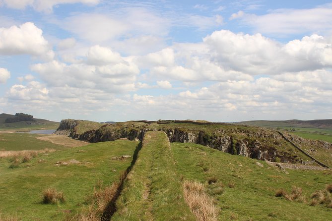 Romans and Hadrian's Wall Day Tour - What the English narration adds on a wall day