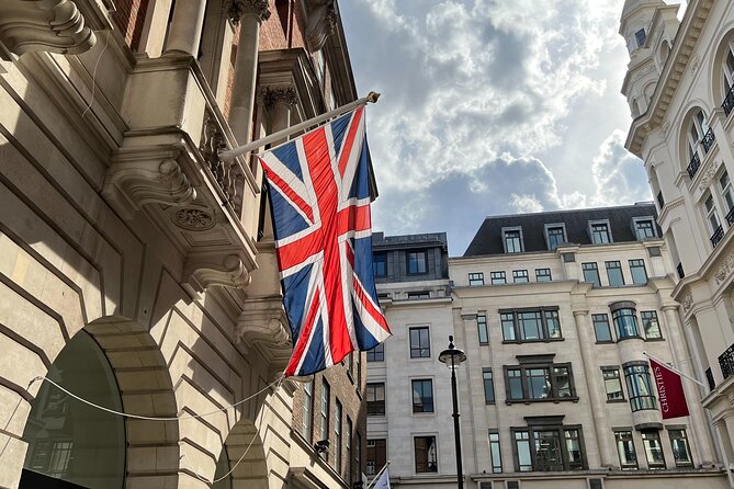 Royal Historic Pubs Walking Guided Tour in London - Why the Guide Makes This Tour Feel Small and Personal