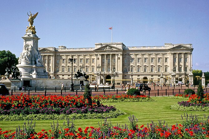 Royal London Guided Tour with Changing of the Guard - When it switches to Horse Guards Parade, and how to enjoy that properly