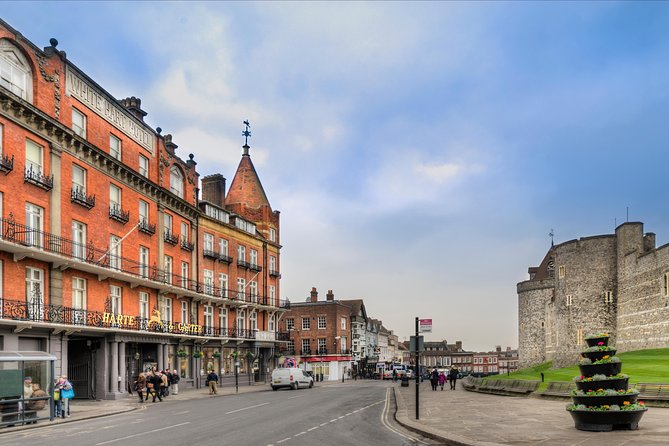 Royal Windsor Afternoon Tour from London - The Guide Experience: How Much Live Storytelling to Expect