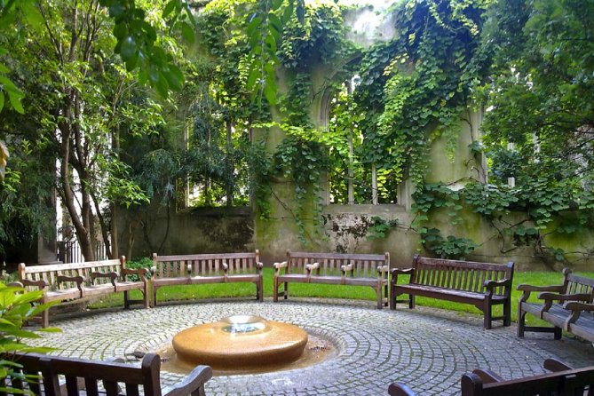 Secret Gardens of the City of London Private Tour - St Paul’s Cathedral and the First Quiet Loop of Gardens