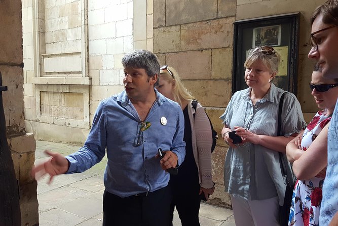 Secret London Private Taxi Tour - Medieval gateways and a secret medieval street