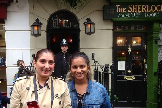 Secret London Private Taxi Tour - Roman remains and the thrill of street-level archaeology