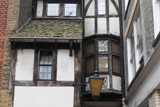 Secret Old London Guided Walking Tour - Stop 1: William Wallace Memorial, London’s connection to a Scotland legend