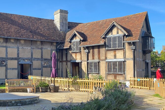 Shakespeare’s Stratford-Upon-Avon: A Self-Guided Audio Tour - Why this self-guided Shakespeare walk works