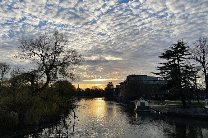 Shakespeare’s Stratford-Upon-Avon: A Self-Guided Audio Tour - Holy Trinity Church, the baptism story, and Shakespeare’s tomb curse