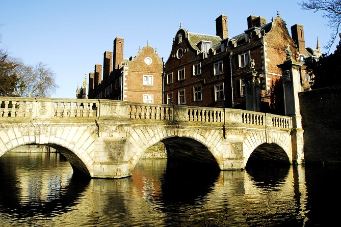 Shared Guided Punting Tour of Cambridge - Why punting is the best shortcut to seeing Cambridge