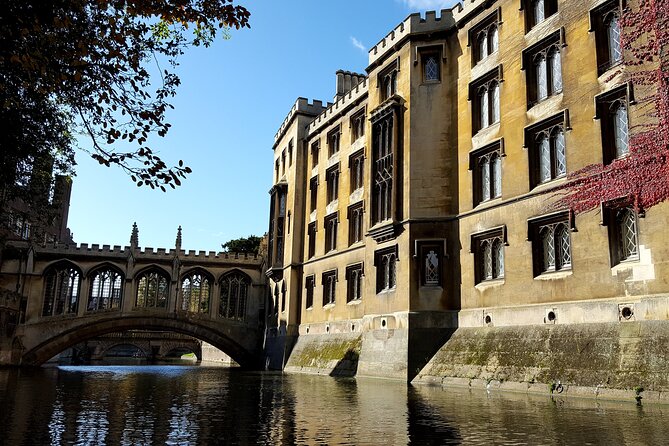 Shared Guided Punting Tour of Cambridge - Mathematical Bridge and the quieter bridges with their own stories