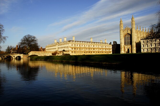Shared Guided Punting Tour of Cambridge - The richest college reference and the final big “backs” view