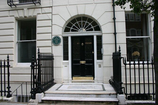 Sherlock Holmes BBC Series and Traditional Locations - A Very Small Group Tour - Who this Sherlock Holmes London walk is best for