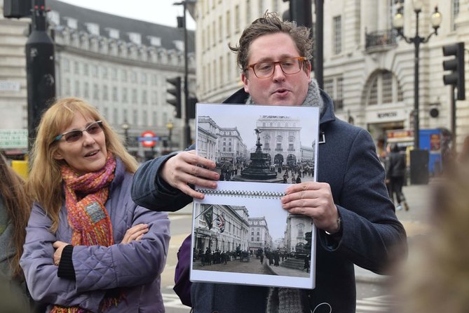 Sherlock Holmes Walking Tour in London - Pace, comfort, and photo strategy on busy London sidewalks