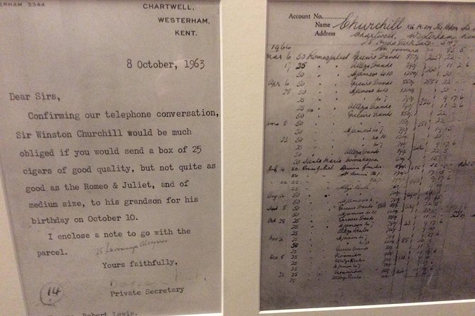 Sir Winston Churchill Private Walking Tour & War Rooms - Monuments and leaders: learning to read Whitehall