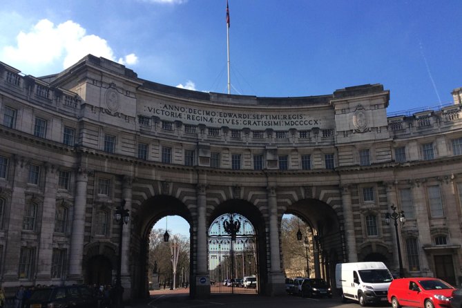 Sir Winston Churchill Private Walking Tour & War Rooms - Downing Street to the Cenotaph: the emotional center