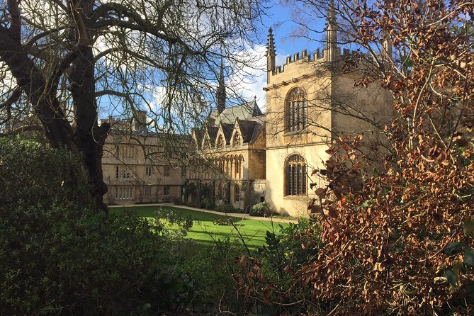 Small and Exclusive Oxford Highlights Tour - Getting your bearings fast at Christ Church War Memorial Garden