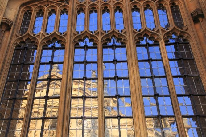 Small and Exclusive Oxford Highlights Tour - The Bodleian Library walk and the Weston Library moment