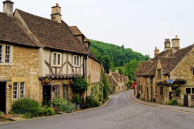 Small Group Cotswolds Village, Stonehenge and Bath Tour from London - The Cotswolds scenic drive and Castle Combe Village