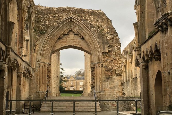 Small-Group Day Trip to Stonehenge, Glastonbury, and Avebury from London - Stonehenge on Salisbury Plain: theories, walking time, and the queues question