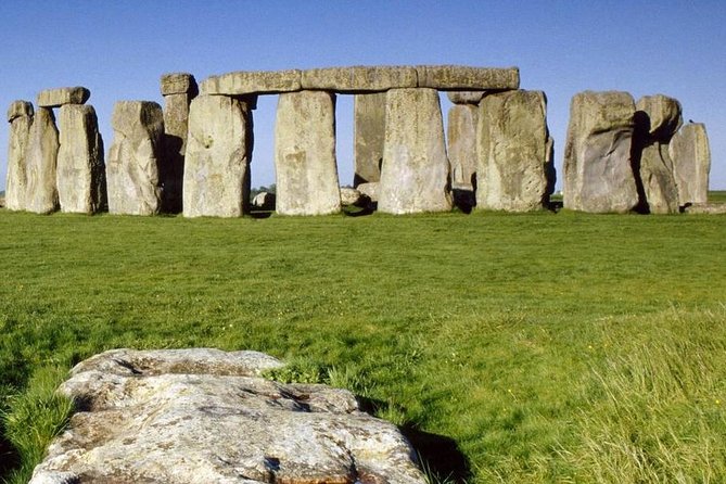 Small-Group to Bath, Lacock, Avebury and Stonehenge from London - The Roman Baths in Bath: a guided tour plus real-world crowd time