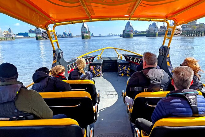 Speedboat 'THE THAMES BEAST' from Tower Millennium Pier - 40 mins - The itinerary: Tower of London and Tower Bridge from the water