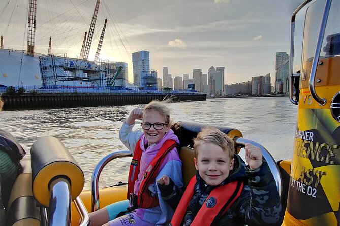 Speedboat 'Ultimate Tower Blast' from Tower Millennium Pier - 40 minutes - Weather and Clothing: How to Avoid the Soaked-Birthday Surprise