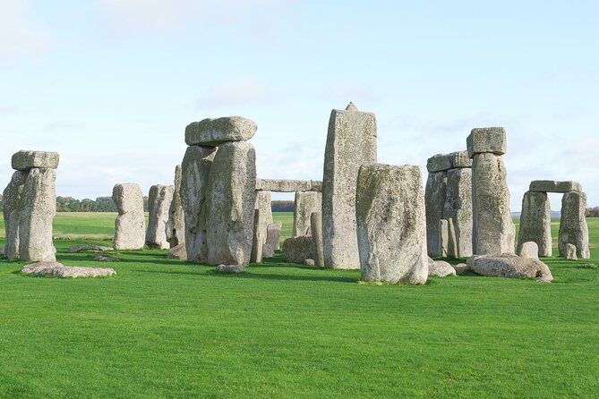 Stonehenge and Windsor Castle Tour from London With Entry Tickets - Transportation comfort: air-conditioned coach helps, but temperatures vary