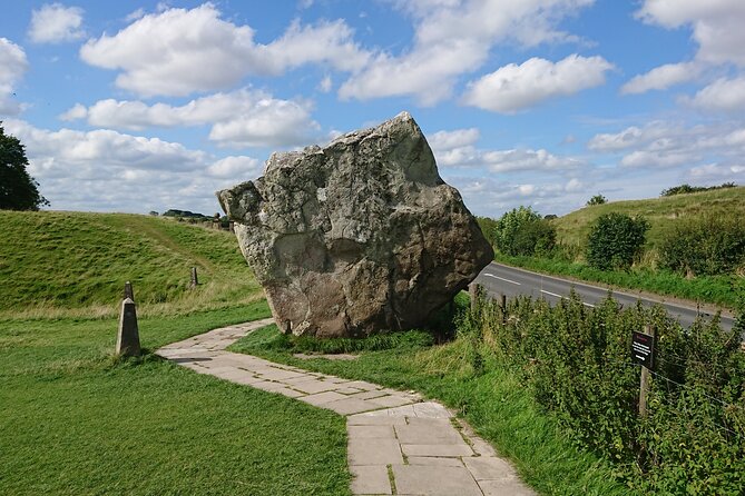 Stonehenge, Avebury, and West Kennet Long Barrow from Salisbury - Old Sarum and the Salisbury connection, from 3500 BC to later days