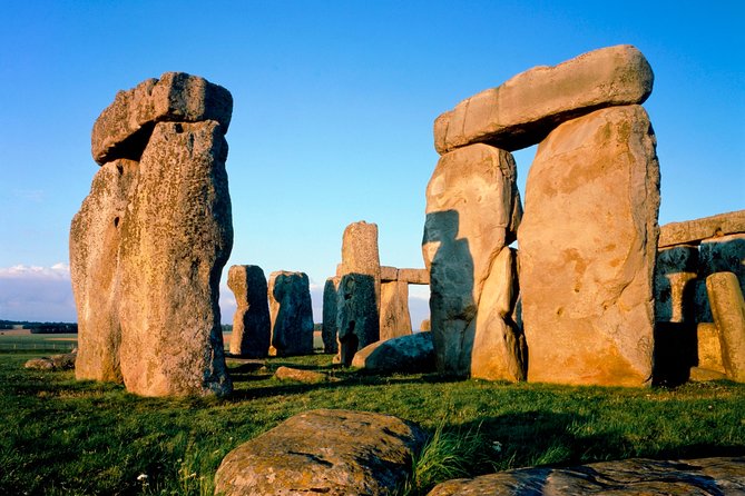 Stonehenge & Bath Private Car Tour from London - Roman Baths: Sacred Spring to temple and museum finds