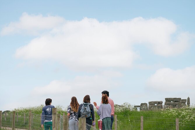 Stonehenge Private Full-Day Tour from Bath for 2-8 guests - Lunch at a local pub, timed for real energy (not just a marker on the map)