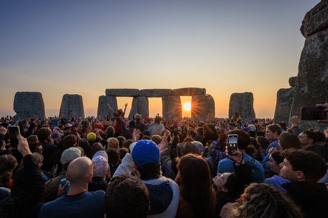 Stonehenge Summer Solstice Tour from London: Sunset or Sunrise Viewing - Sunrise versus sunset: the trade-off in time and extras