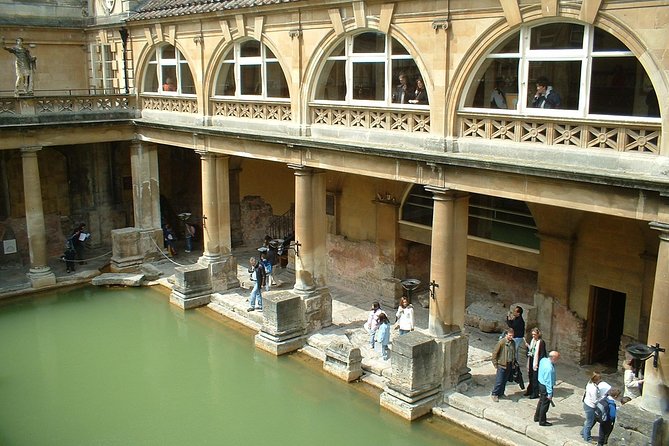 Stonehenge, Windsor Castle, and Bath from London - Bath in a Panoramic Loop: Abbey, Royal Crescent, and Pulteney Bridge