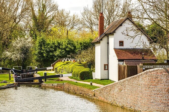 Stratford-Upon-Avon Audio Walking Tour: Shakespeare's Life - Stop 2: Stratford-upon-Avon and Judith’s House, Tragedy and Inspiration