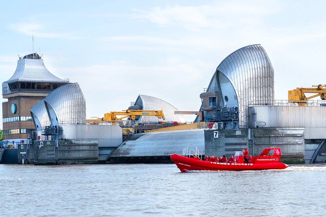 Thames High-Speed Zone Speedboat in London - Who should book this speedboat, and who should skip it