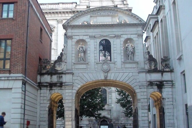 The Fading Light London Ghost Walk - Old Bailey and Newgate Prison: The Ghosts of Criminal London
