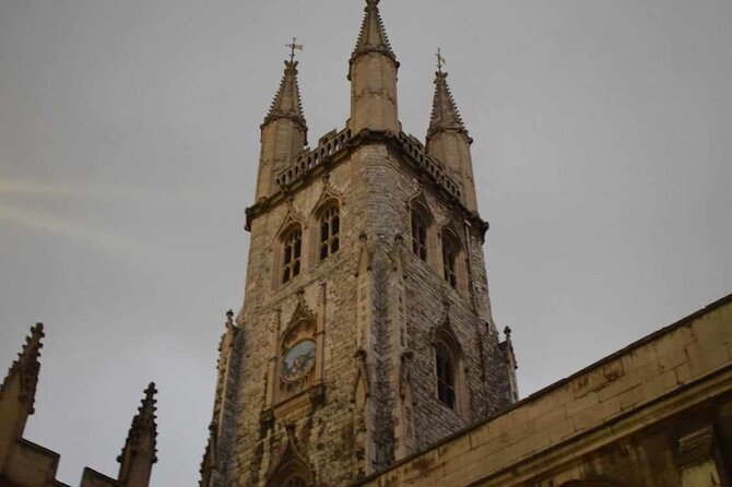 The Haunted Pubs of Old London: Small Group Tour - Getting oriented at the Barbican, then slipping into the old city