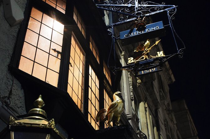 The Haunted Pubs of Old London: Small Group Tour - Cloth Fair: executions, last pints, and London’s oldest house