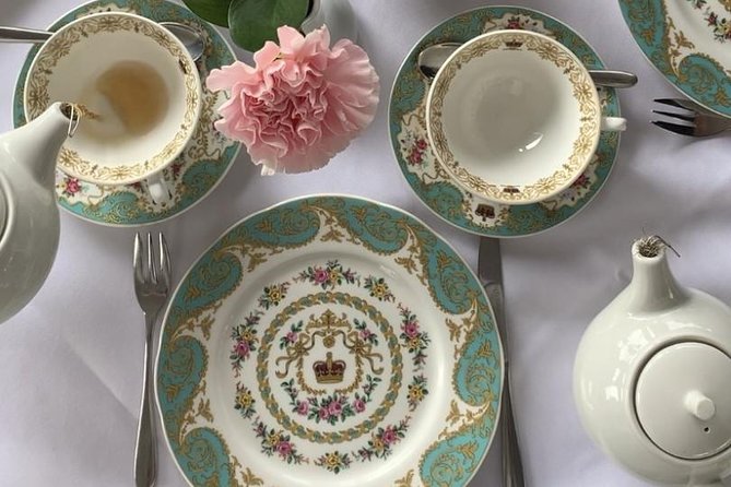 The Kensington Palace Gardens Royal High Tea - Queensway Station to Kensington Gardens: the easy start