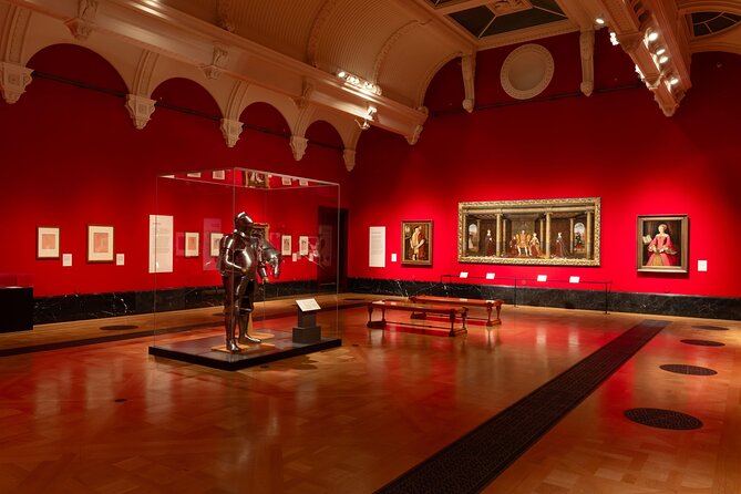 The Kings Gallery - Queen Elizabeth II: Her Life in Style - Entering, pacing, and how to plan for a 1-hour visit