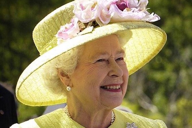 The Life & Legacy of Queen Elizabeth II-A Royal Private Tour - Key highlights at a glance