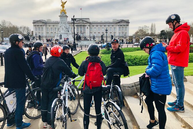 The London Landmarks. 3.5 hour Morning tour - A morning loop of London’s biggest sights, by bike