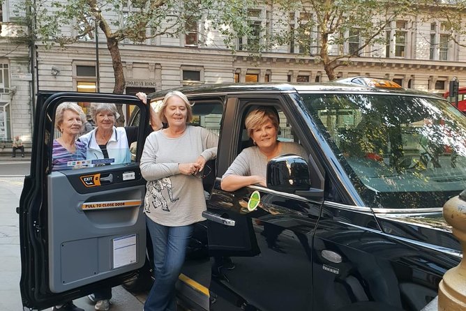 The Premier Classic London: Private 4-Hour Tour in a Black Cab - St James’s Palace and the Tower of London, quick stops with big mood