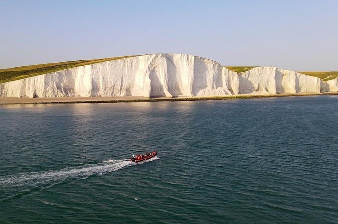 The Seven Sisters & Beachy Head Lighthouse Boat Trip Adventure - Cuckmere Haven: Smugglers, 1822 Coastguard Cottages, and the Photo Spot