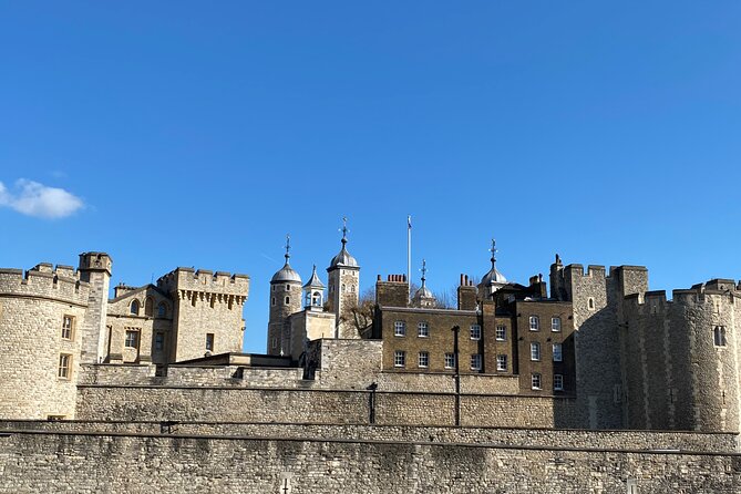 The Tower of London - Small Group Tour with a Local Expert - The White Tower: why the Tower has more than one center