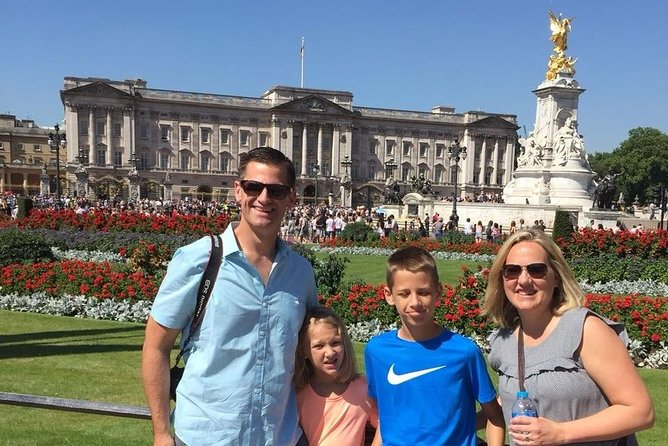 The Ultimate 6-hour Private Tour of London in an Iconic Black Cab - St Paul’s and the City: a stop that makes London feel functional