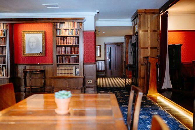 Ticket to Quirky Quarter Liverpool - Practical planning: tickets, transport, language, and weather