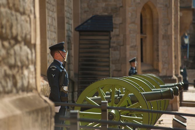 Tower of London: Crown Jewels & Beefeater Opening Ceremony - Timing, Walking Pace, and Where You Might Feel Rushed